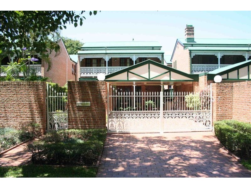 20 Laurel Avenue, Chelmer QLD 4068