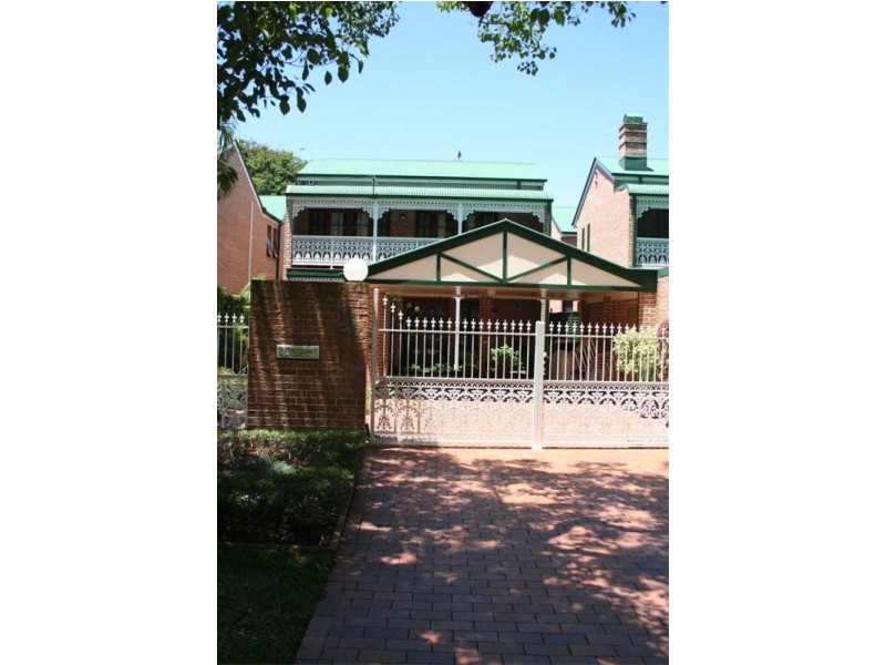 20 Laurel Avenue, Chelmer QLD 4068