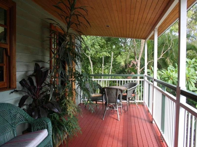 104 Russell Terrace, Indooroopilly QLD 4068