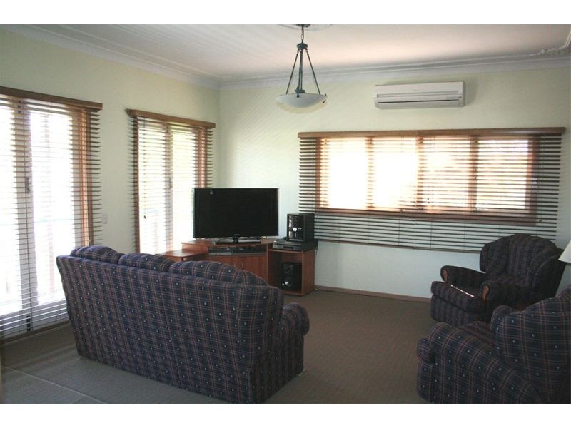 56 Willliam Terrace, Oxley QLD 4075