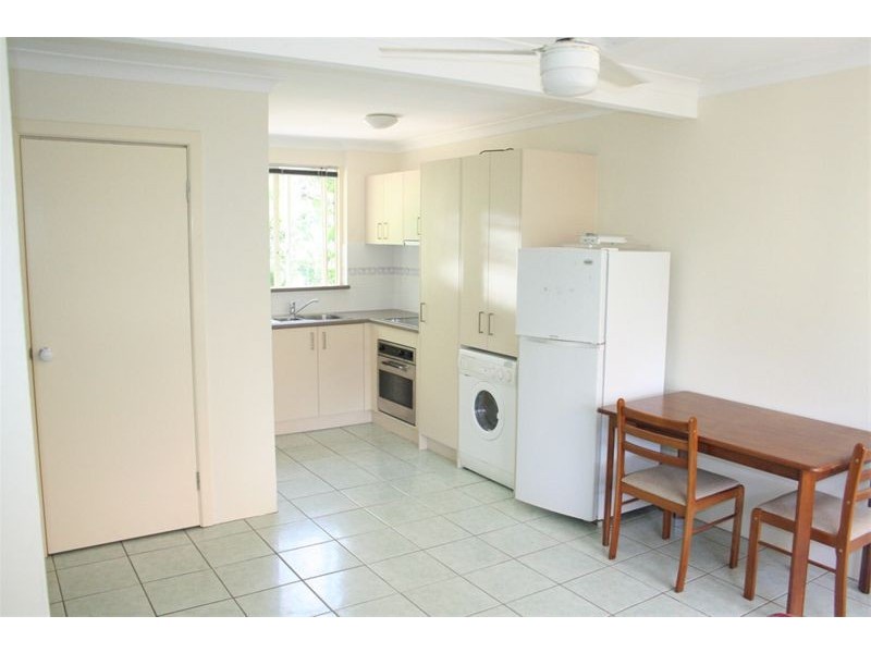 9/75 Sir Fred Schonell Drive, St Lucia QLD 4067