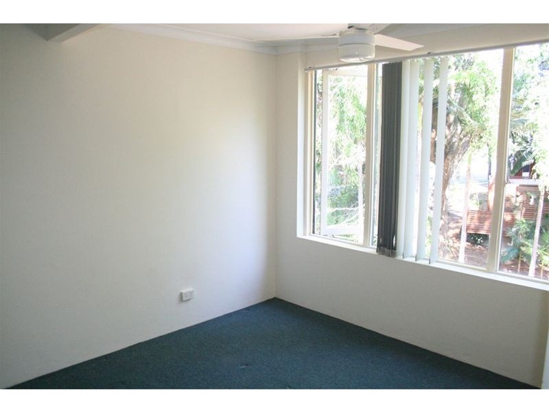 9/75 Sir Fred Schonell Drive, St Lucia QLD 4067