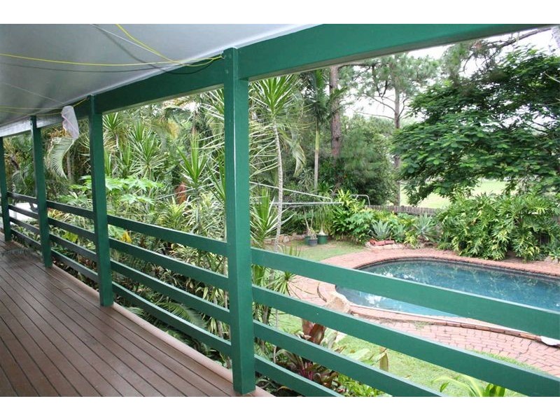 8 Eddystone Road, Corinda QLD 4075