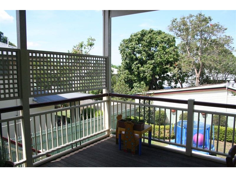 176 Appel Street, Graceville QLD 4075