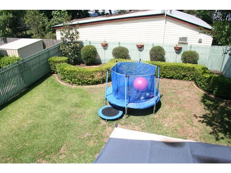 176 Appel Street, Graceville QLD 4075