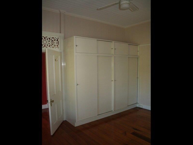 100 Lynne Grove Avenue, Corinda QLD 4075