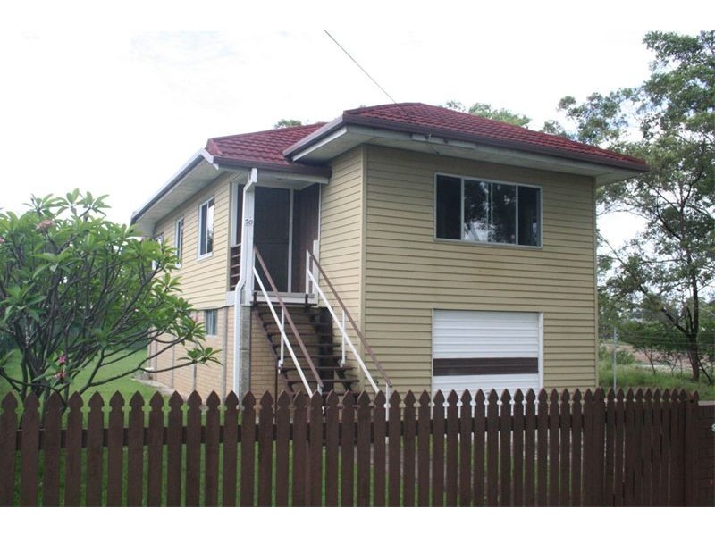 70 Price Street, Oxley QLD 4075