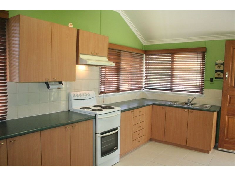 70 Price Street, Oxley QLD 4075