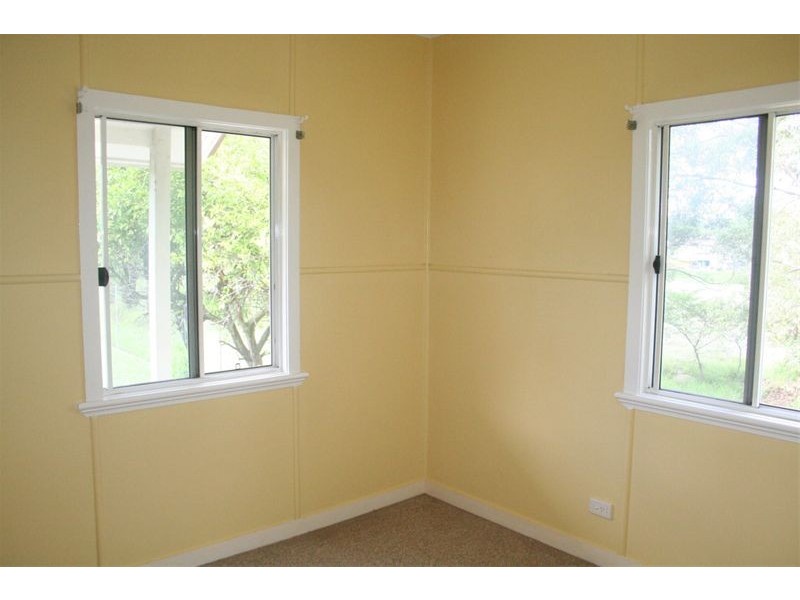 70 Price Street, Oxley QLD 4075