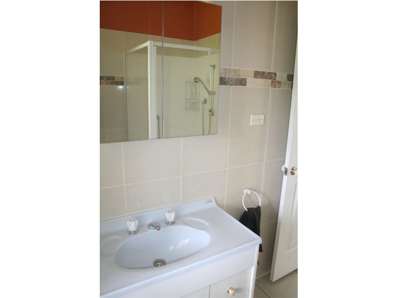 70 Price Street, Oxley QLD 4075