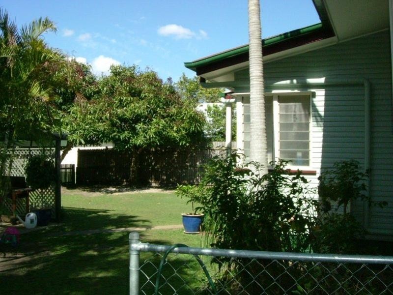 8 Sandon Street, Graceville QLD 4075