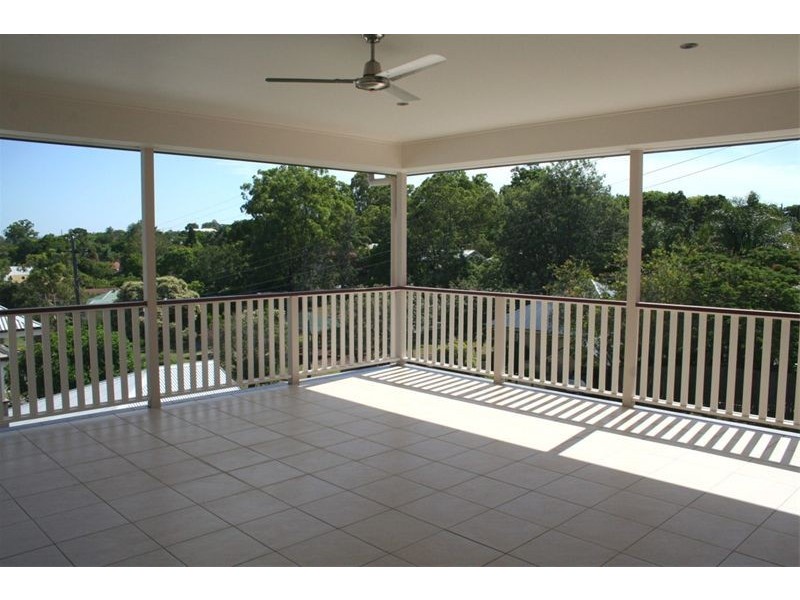 82 Ardoyne Road, Oxley QLD 4075