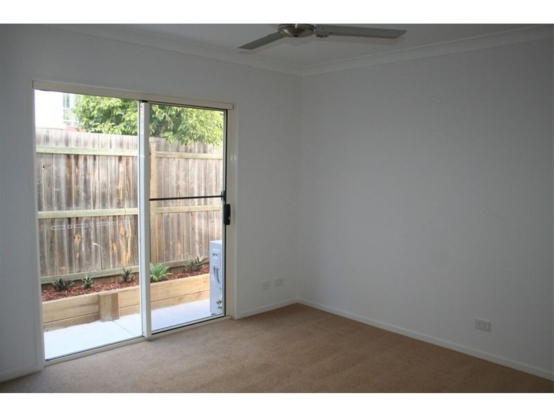 82 Ardoyne Road, Oxley QLD 4075