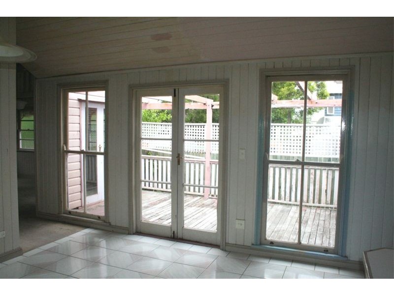 38 Graceville Avenue, Graceville QLD 4075