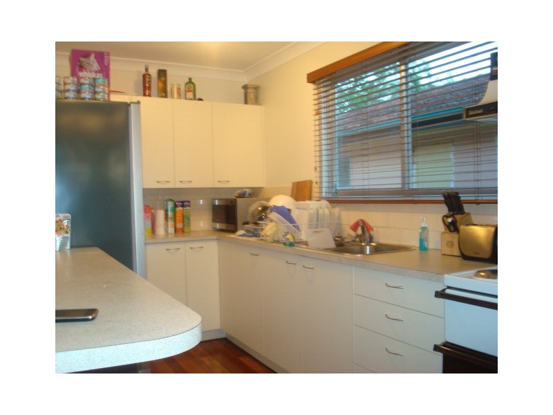 92 Dewar Terrace, Sherwood QLD 4075