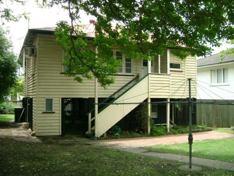 48 Rakeevan Road, Graceville QLD 4075