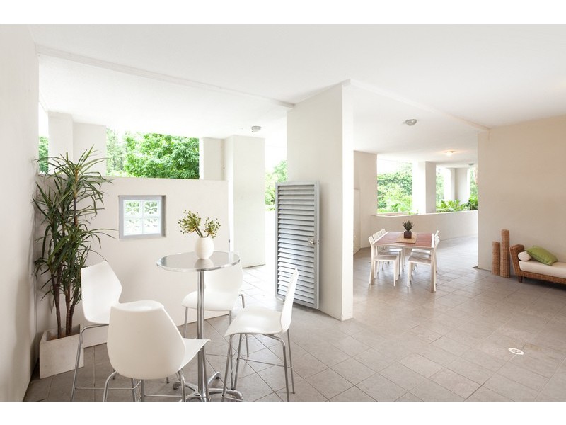 4/28 Belgrave Road, Indooroopilly QLD 4068
