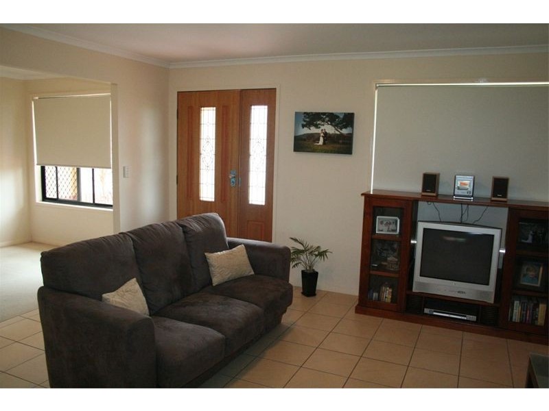 4 Troon Place, Oxley QLD 4075