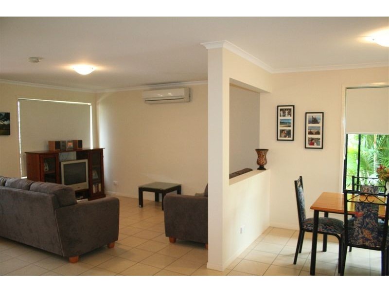 4 Troon Place, Oxley QLD 4075