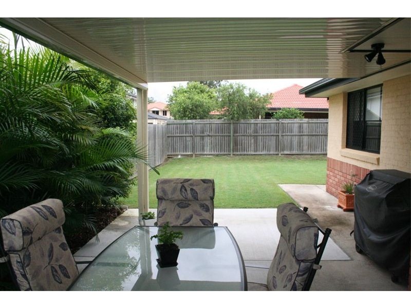 4 Troon Place, Oxley QLD 4075