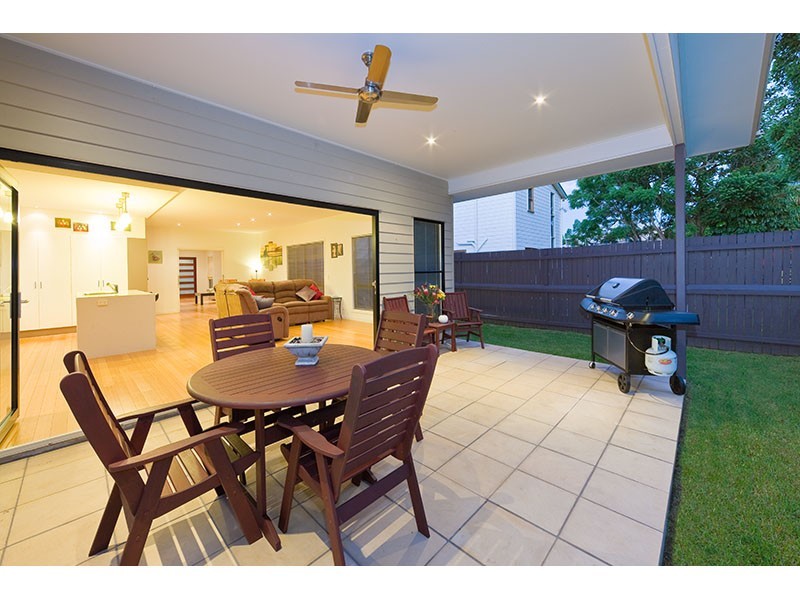 21 Graceville Avenue, Graceville QLD 4075