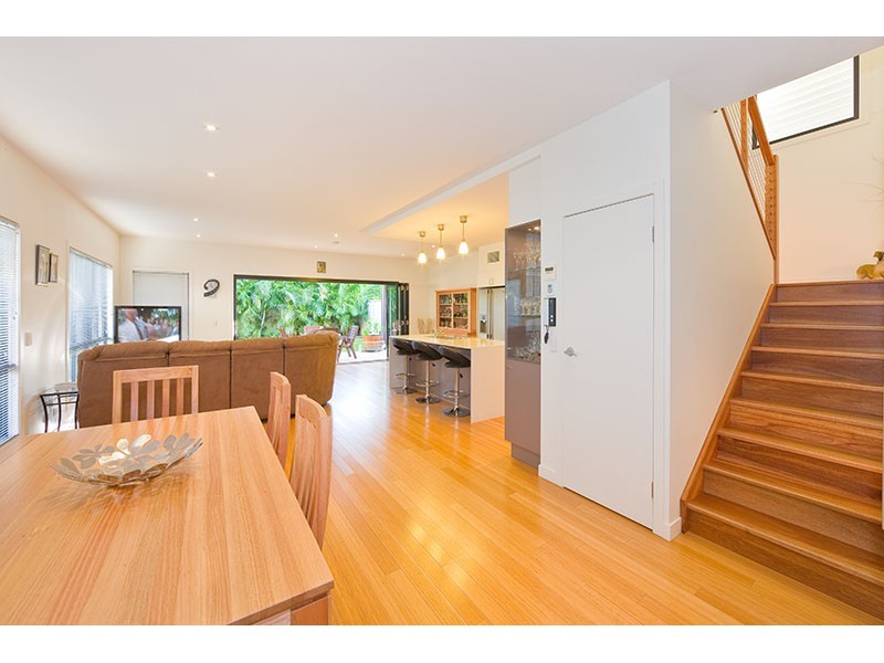 21 Graceville Avenue, Graceville QLD 4075