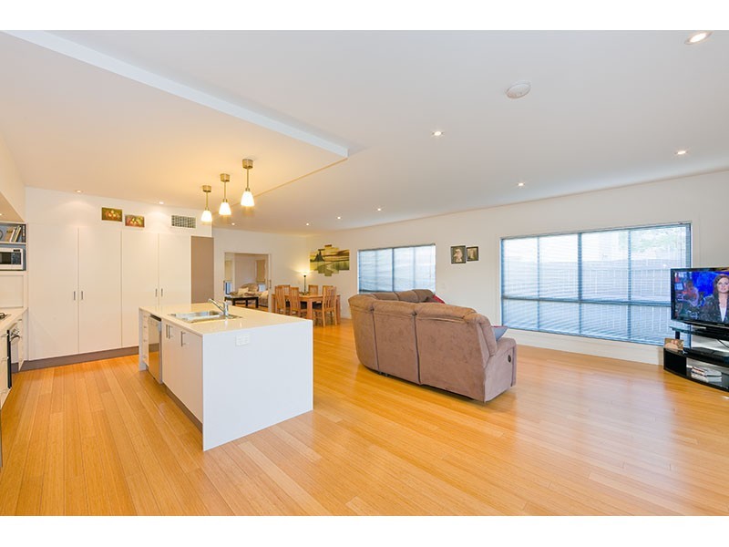 21 Graceville Avenue, Graceville QLD 4075