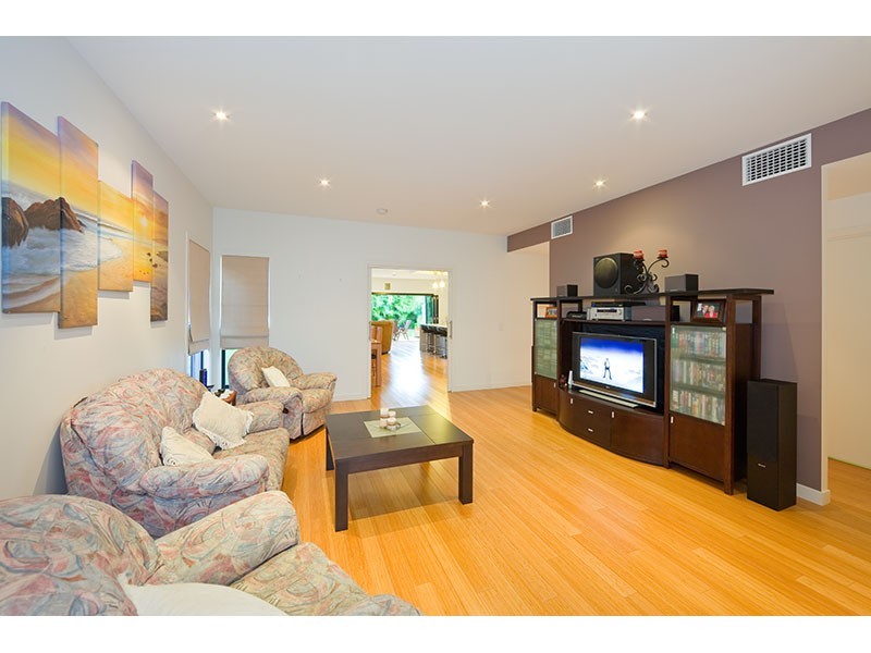 21 Graceville Avenue, Graceville QLD 4075