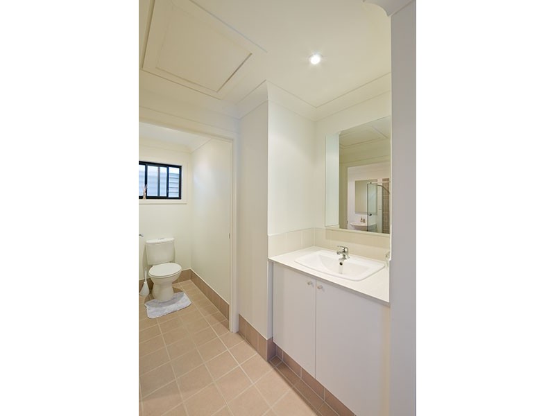 21 Graceville Avenue, Graceville QLD 4075