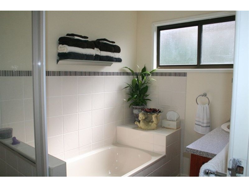 140 Graceville Avenue, Graceville QLD 4075