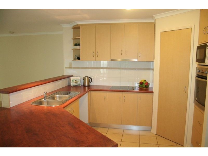 4 Troon Place, Oxley QLD 4075