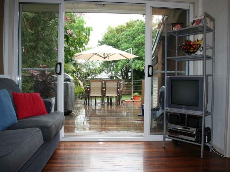 317 Long Street East, Graceville QLD 4075