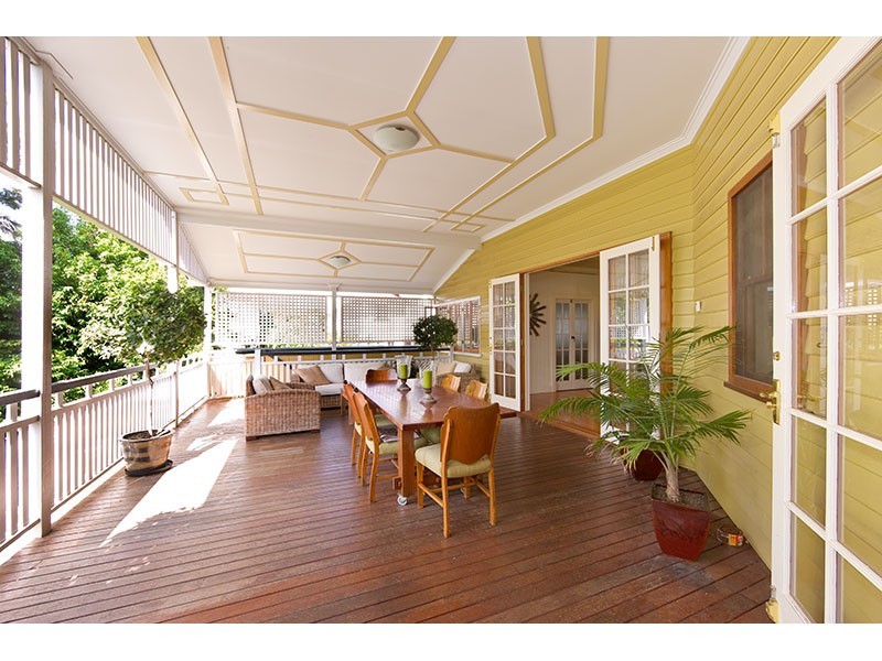 36 Crichton Street, Yeerongpilly QLD 4105