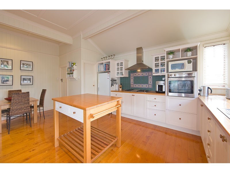 36 Crichton Street, Yeerongpilly QLD 4105
