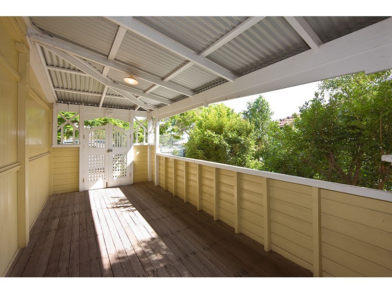 36 Crichton Street, Yeerongpilly QLD 4105