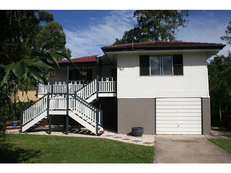 176 Englefield Road, Oxley QLD 4075