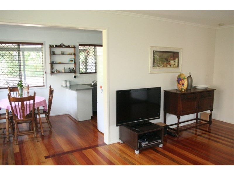 176 Englefield Road, Oxley QLD 4075