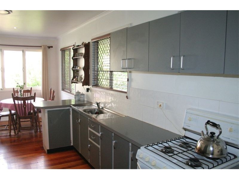 176 Englefield Road, Oxley QLD 4075