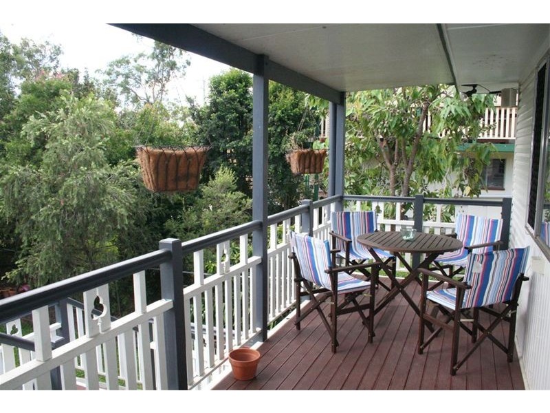 176 Englefield Road, Oxley QLD 4075