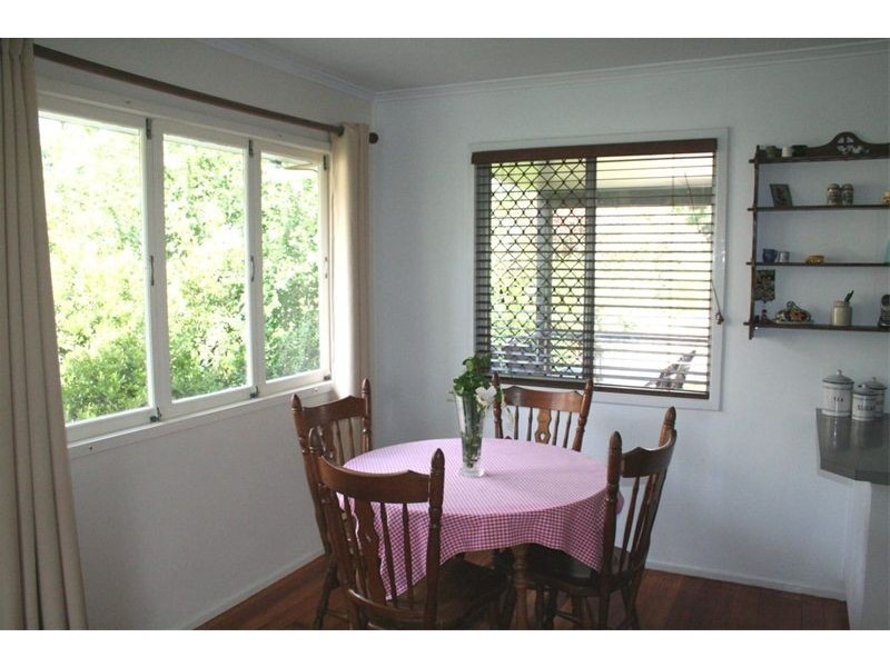 176 Englefield Road, Oxley QLD 4075