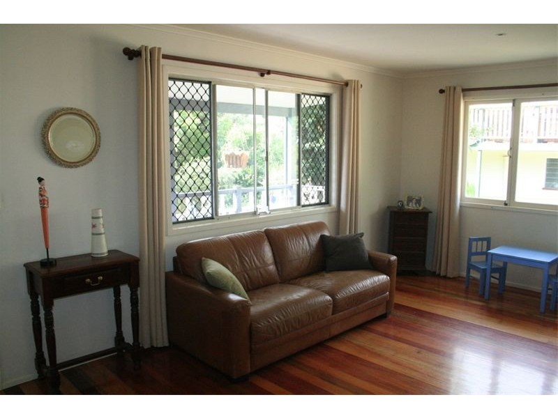 176 Englefield Road, Oxley QLD 4075