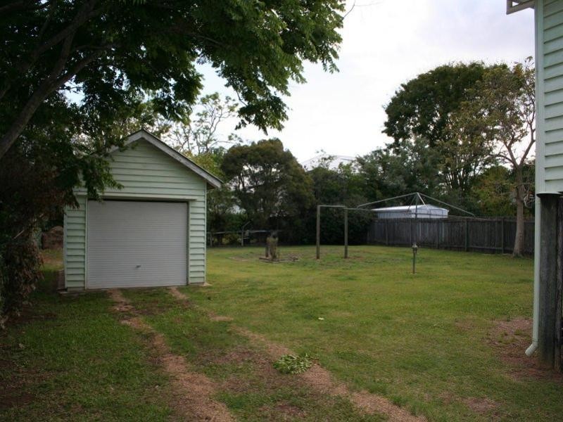 12 Marlborough Street, Sherwood QLD 4075