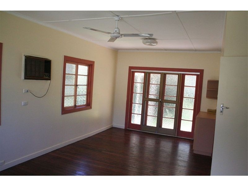 49 WYLIE STREET, Graceville QLD 4075