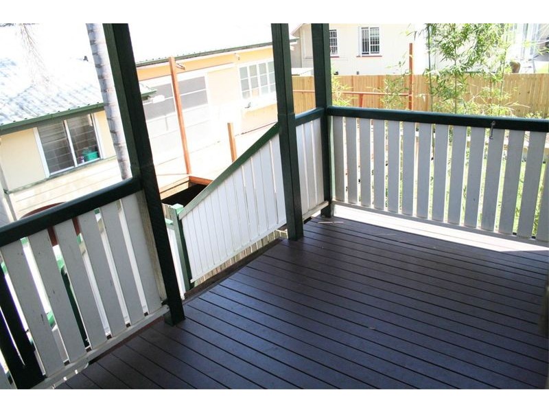 33 Ellen Street, Oxley QLD 4075