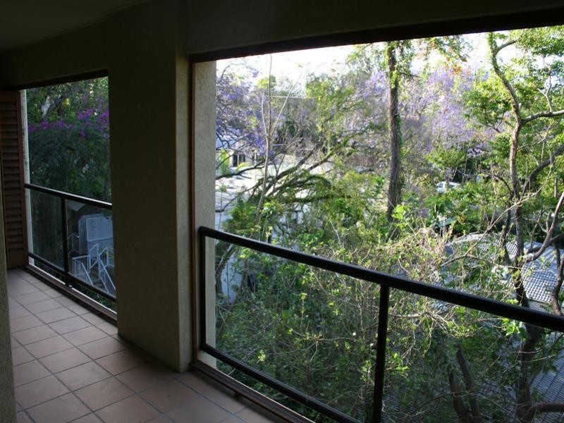 4/32 Sisley Street, St Lucia QLD 4067