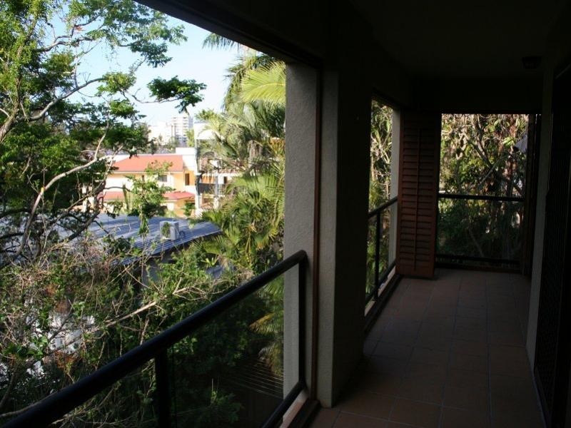 4/32 Sisley Street, St Lucia QLD 4067