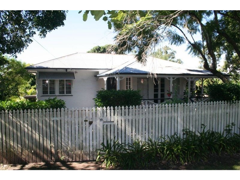 19 Blackheath Road, Oxley QLD 4075