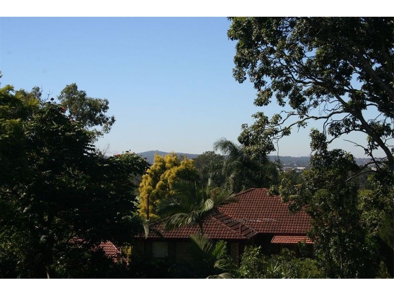 19 Blackheath Road, Oxley QLD 4075