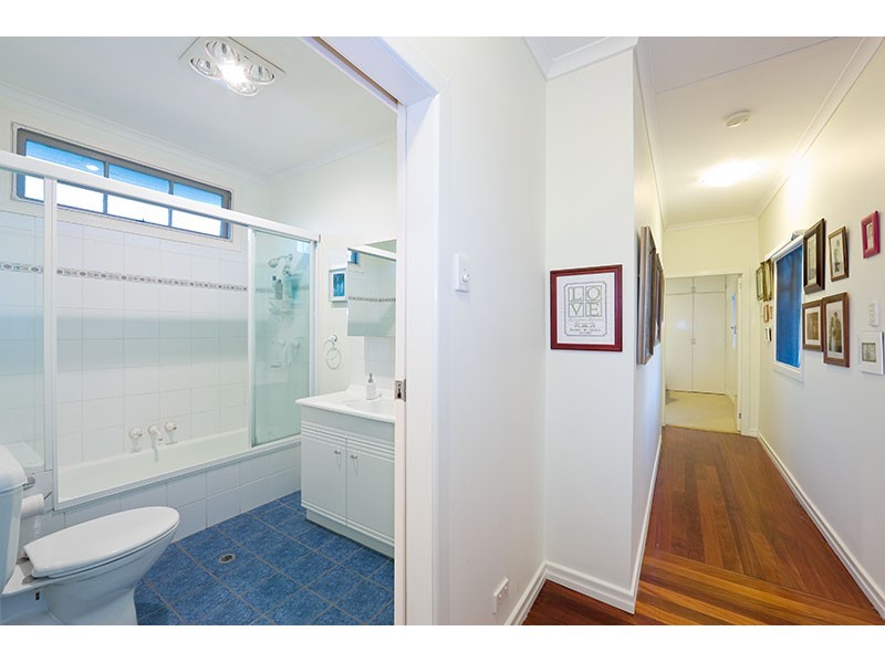 36 Lucock Street, Oxley QLD 4075