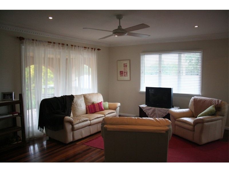 15 Wharf Street, Chelmer QLD 4068